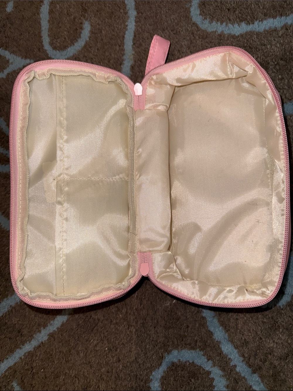 Pink Organizer Pouch with V Initial - Picture 5 of 10